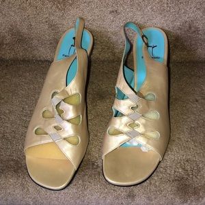 THIERRY RABOTIN-TAN SOFT LEATHER SANDAL